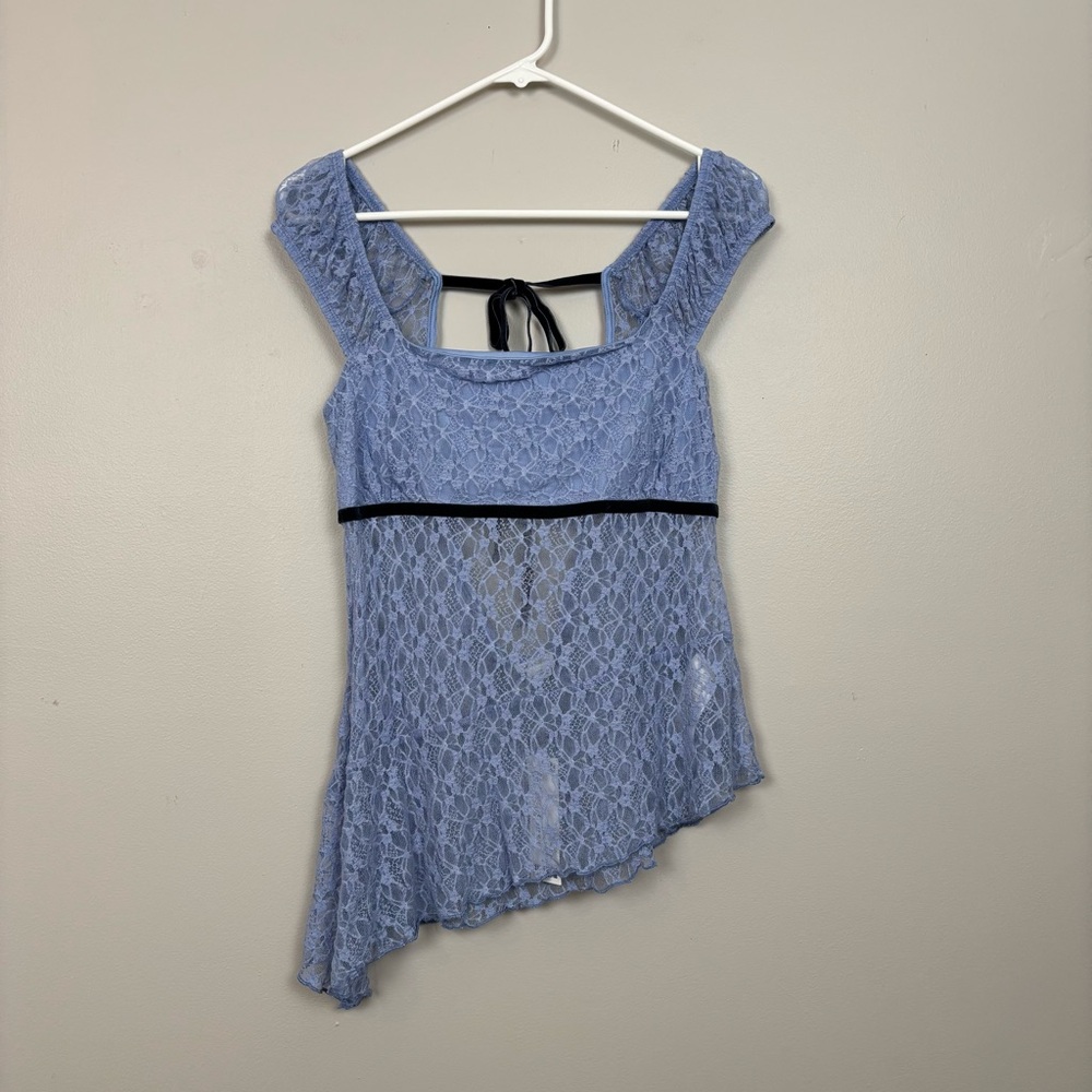 Kimchi Blue Top XL Blue Penelope Lace Keyhole Back Asymmetric Top